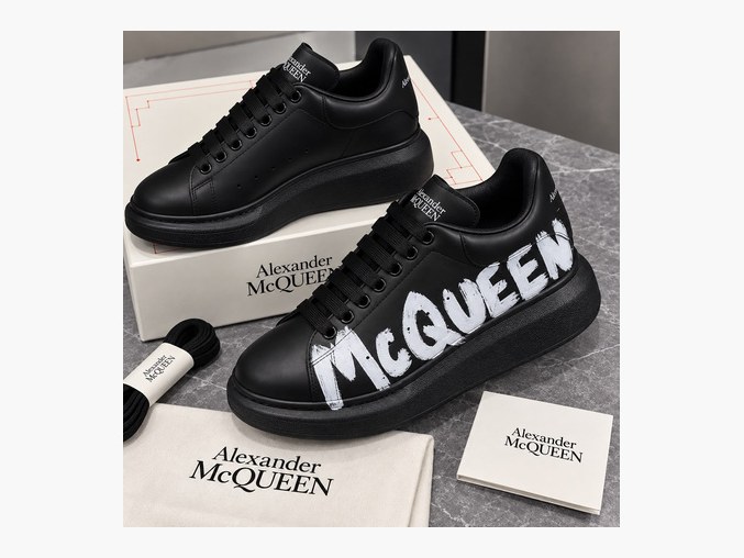 Alexander McQueen GRAFFITI BLACK