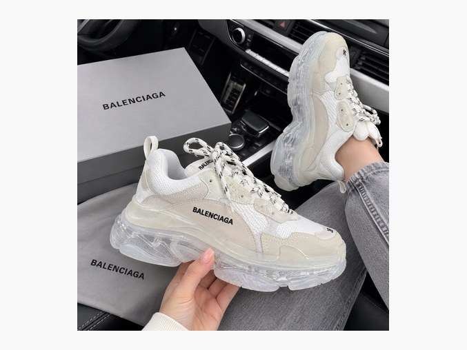 Balenciaga Triple s CLEAR SOLE WHITE