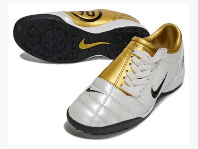 Nike Total 90 III Plateado Y Dorado TF