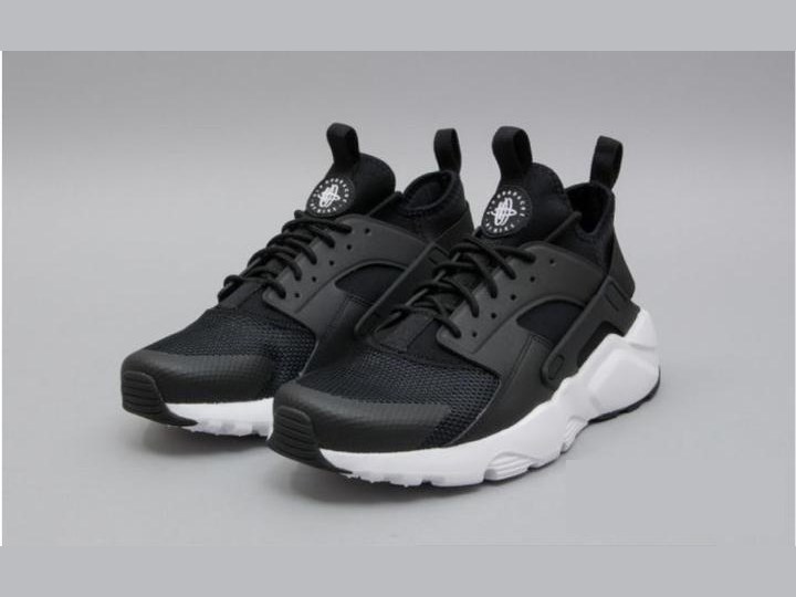 Nike Air Huarache Black and White