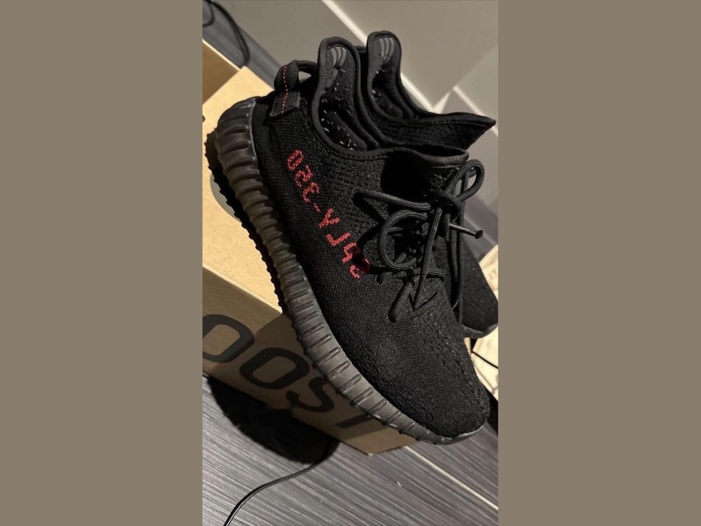 Yeezy 350 Bred
