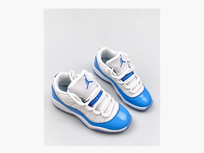 Jordan 11 Low #4