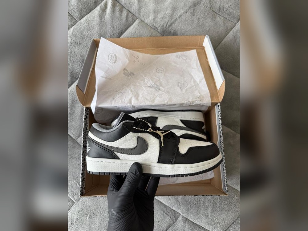 Jordan Low Panda