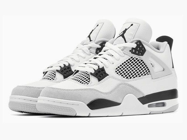 Jordan Retro 4 Millitary Black