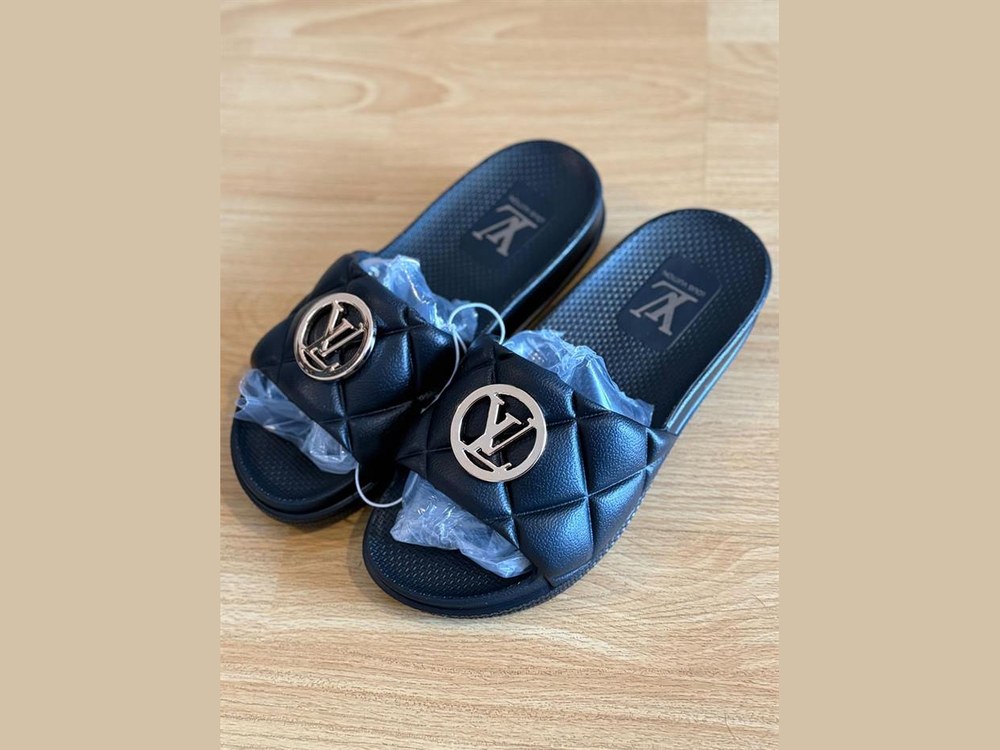 Louis Vuitton Negra