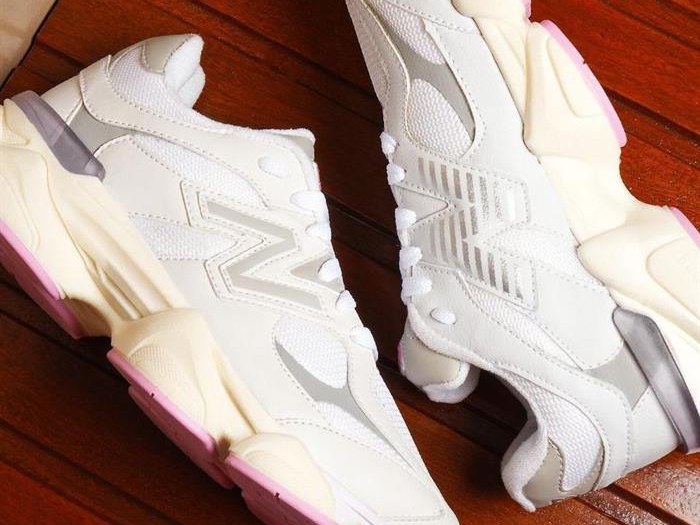 New Balance 9060 Rose
