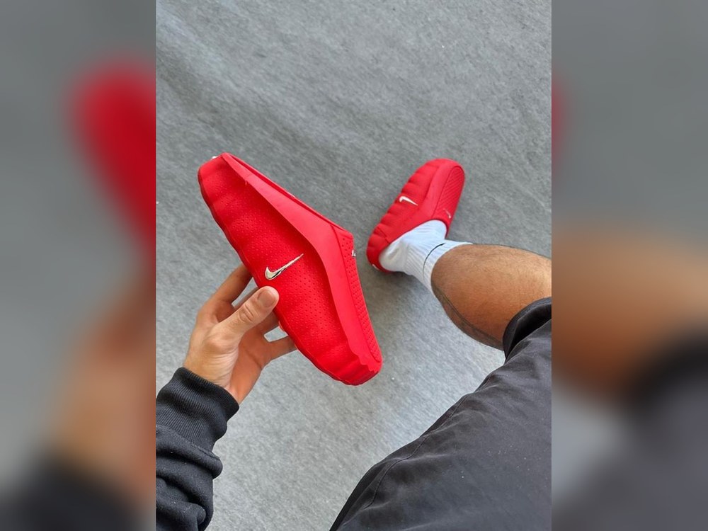 Nike Mind Red