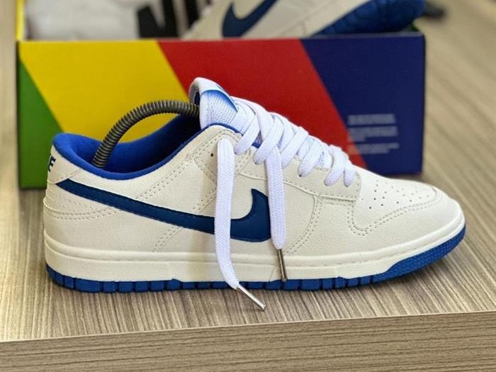 SB Dunk Royal