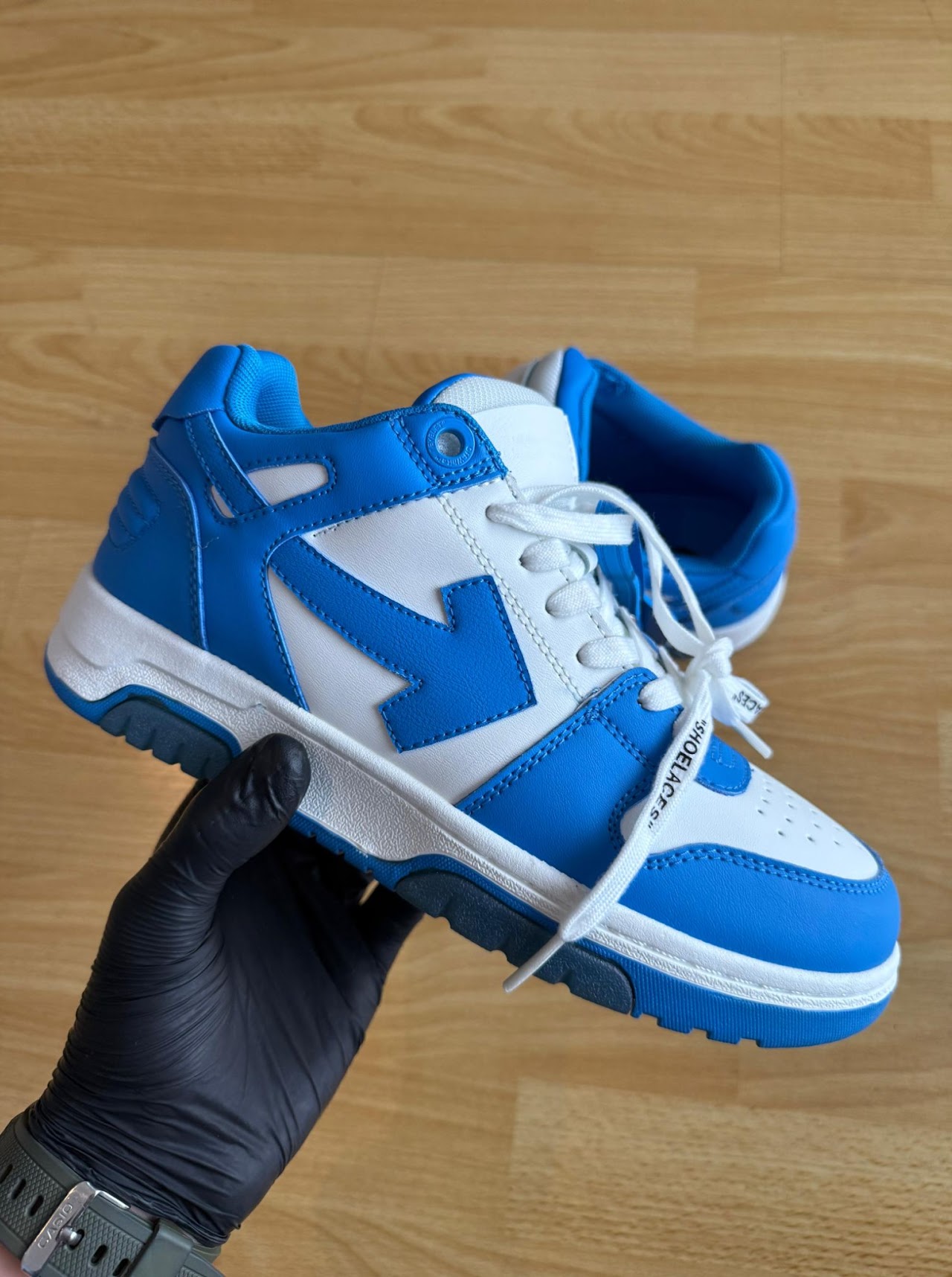 Off White Azul Y Blanco