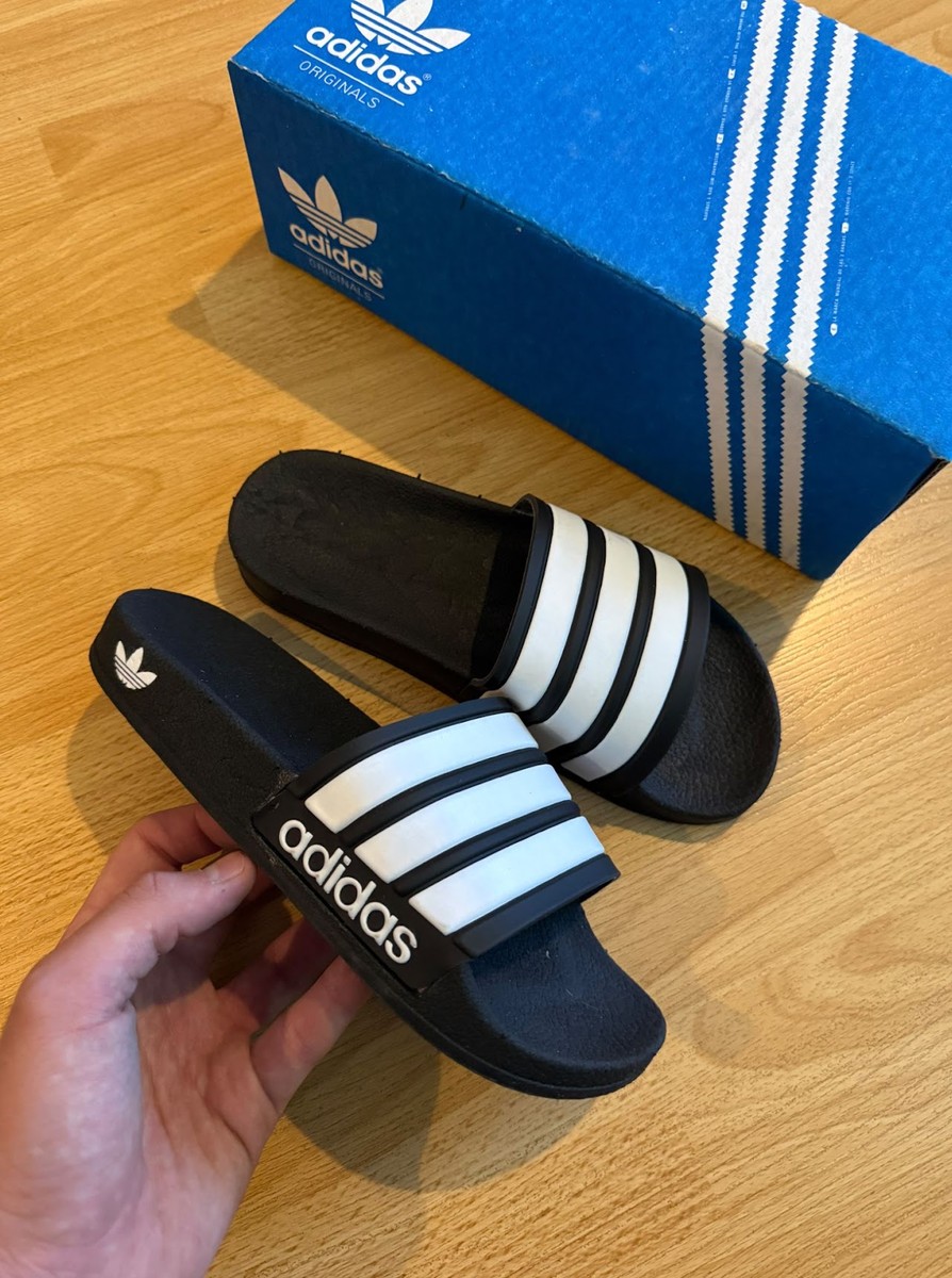 Adidas Negra Con Blanca