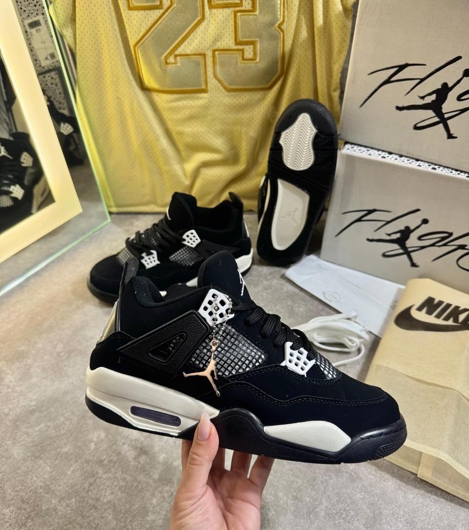Retro 4 Oreo