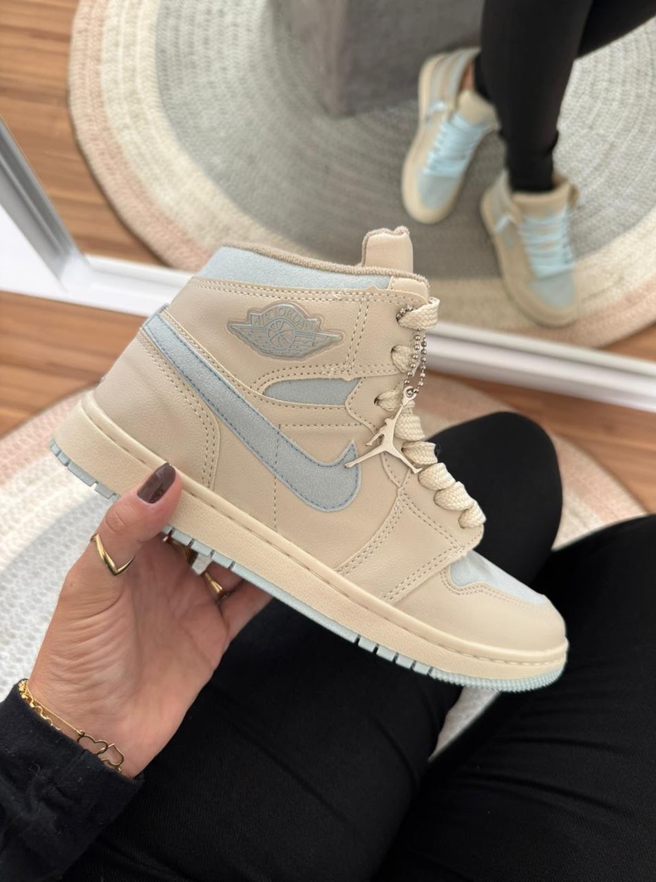 Jordan 1 Mid Celestes
