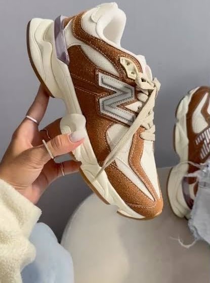 New Balance 9060 Caramelo