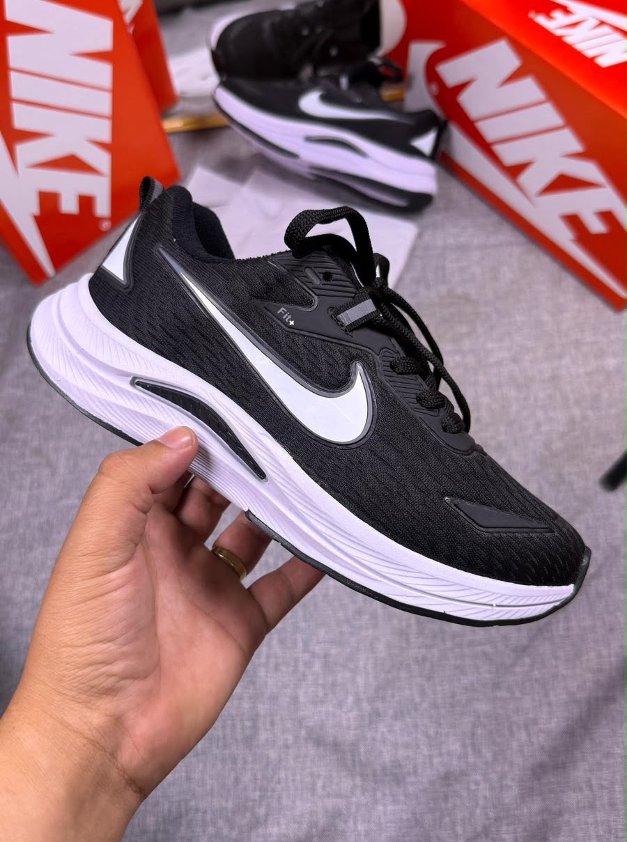 Nike Fit Black