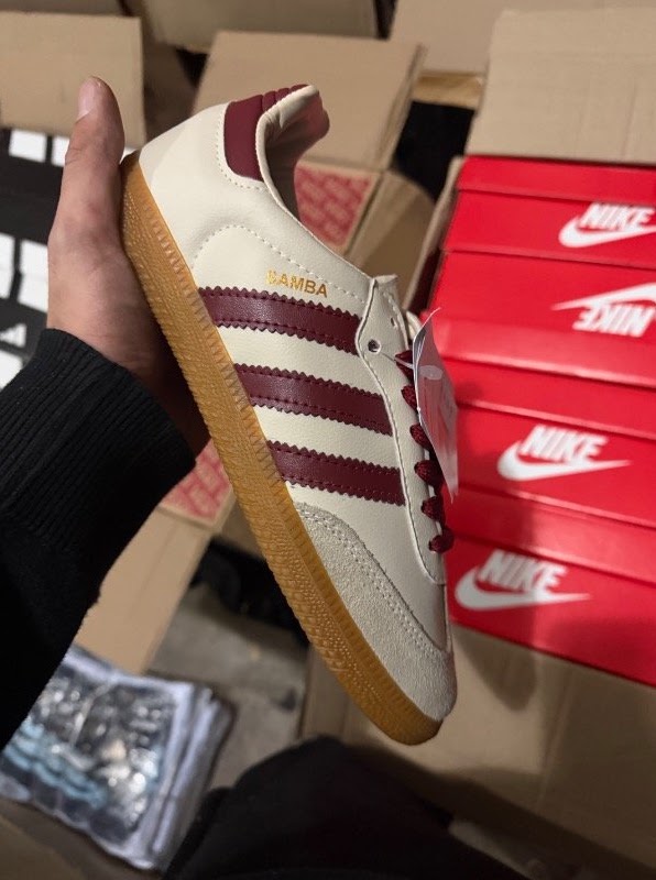 Samba Cream And Red