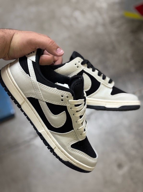 SB Dunk Total White