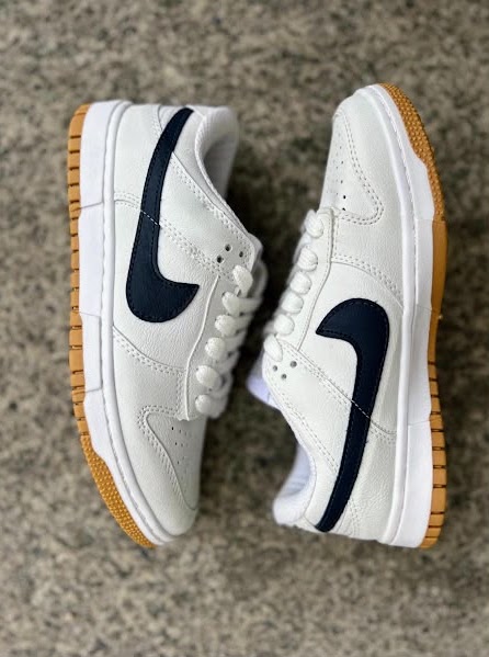 SB Dunk White And Marino
