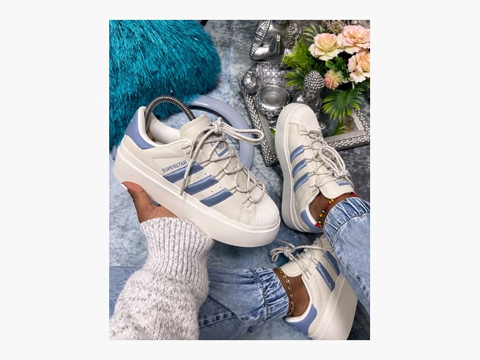 Superstar bonega love day